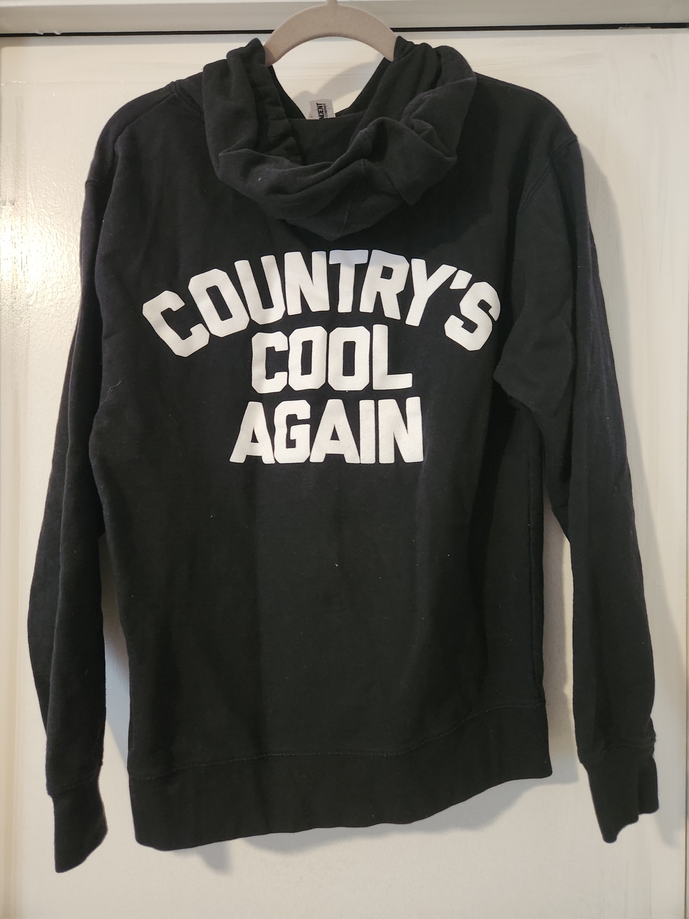 Lainey Wilson Black Tour Hoodie-small